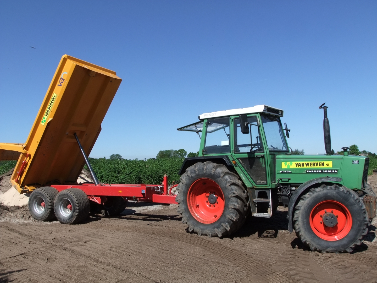 trekker-met-dumper-5-m3